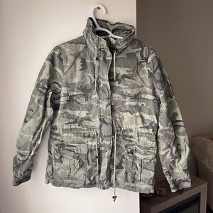 Forever 21 Camouflage Zip-Up Jacket
